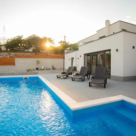 Bianca * بلاغاي