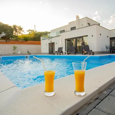 וילה Bianca בלאגאי